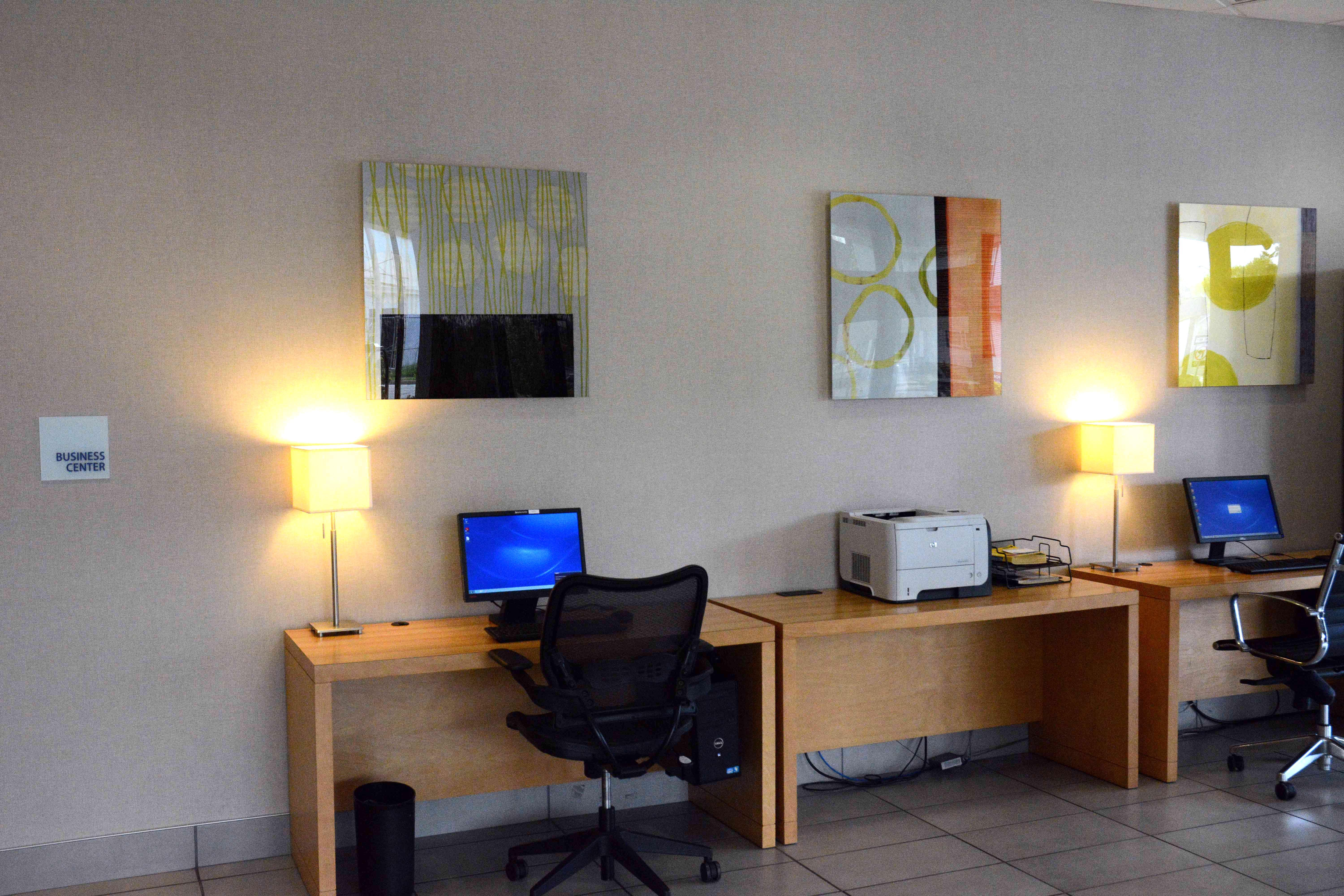 Holiday Inn Express Stamford, An Ihg Hotel エクステリア 写真