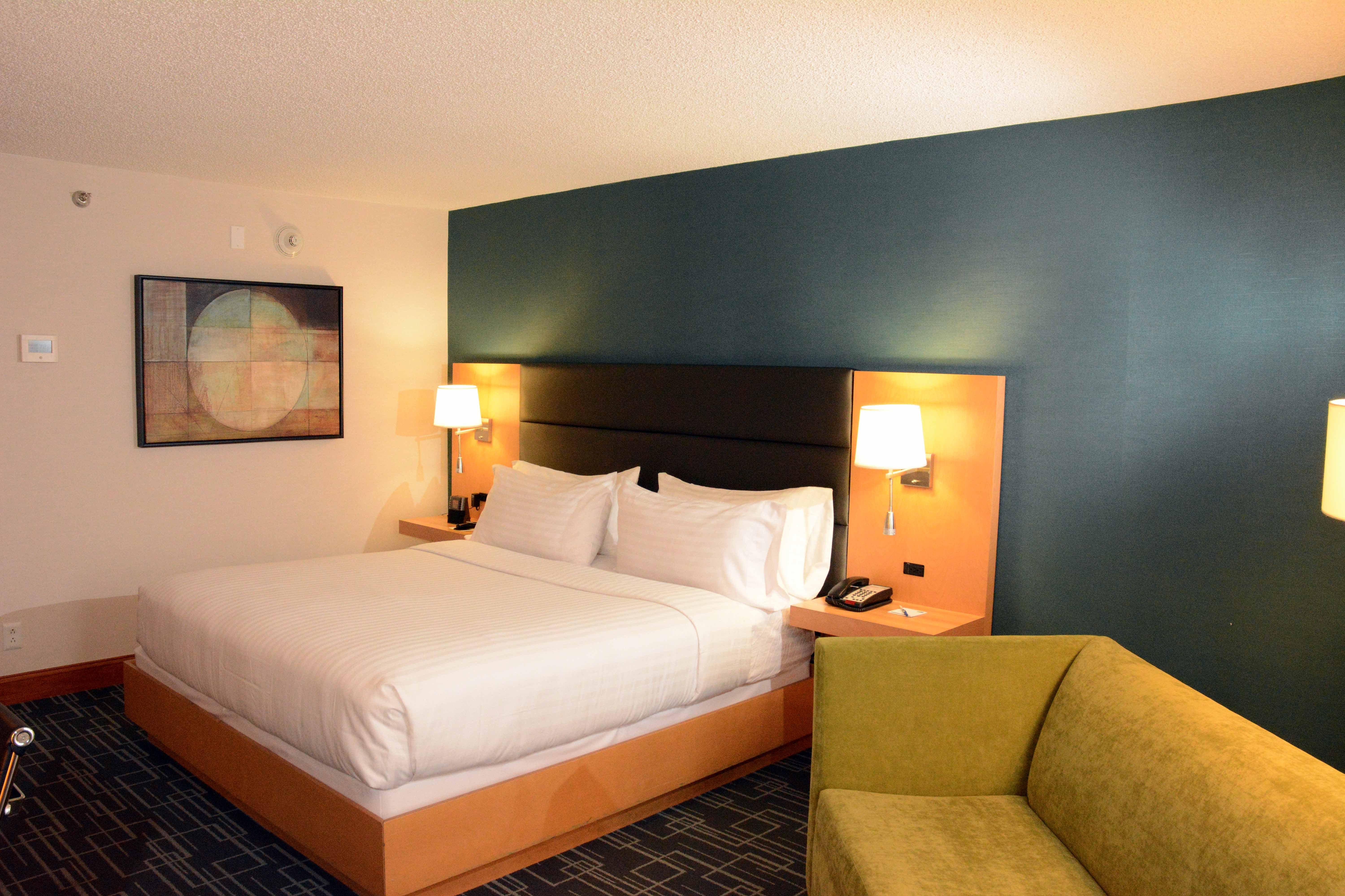 Holiday Inn Express Stamford, An Ihg Hotel エクステリア 写真