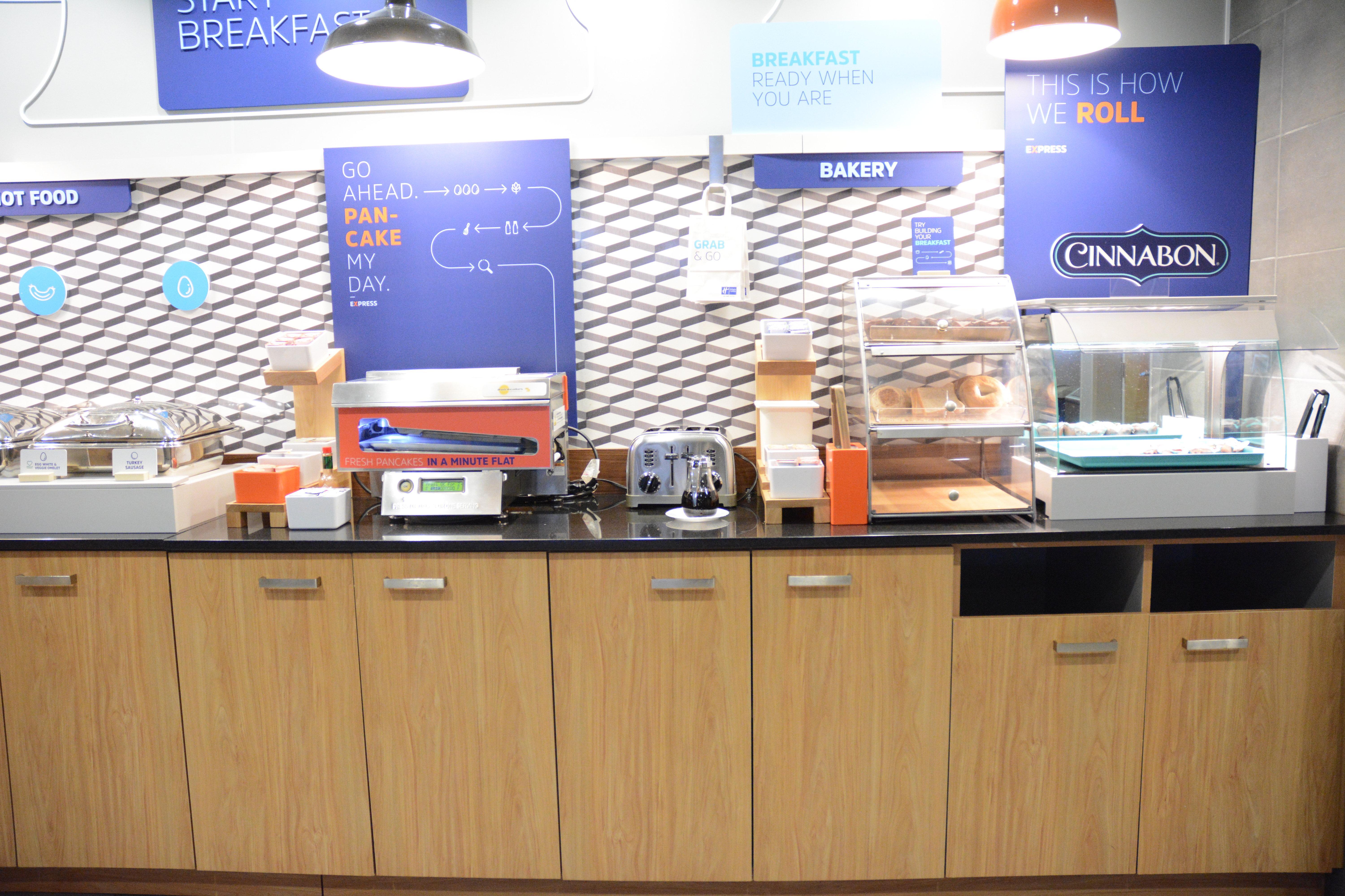 Holiday Inn Express Stamford, An Ihg Hotel エクステリア 写真