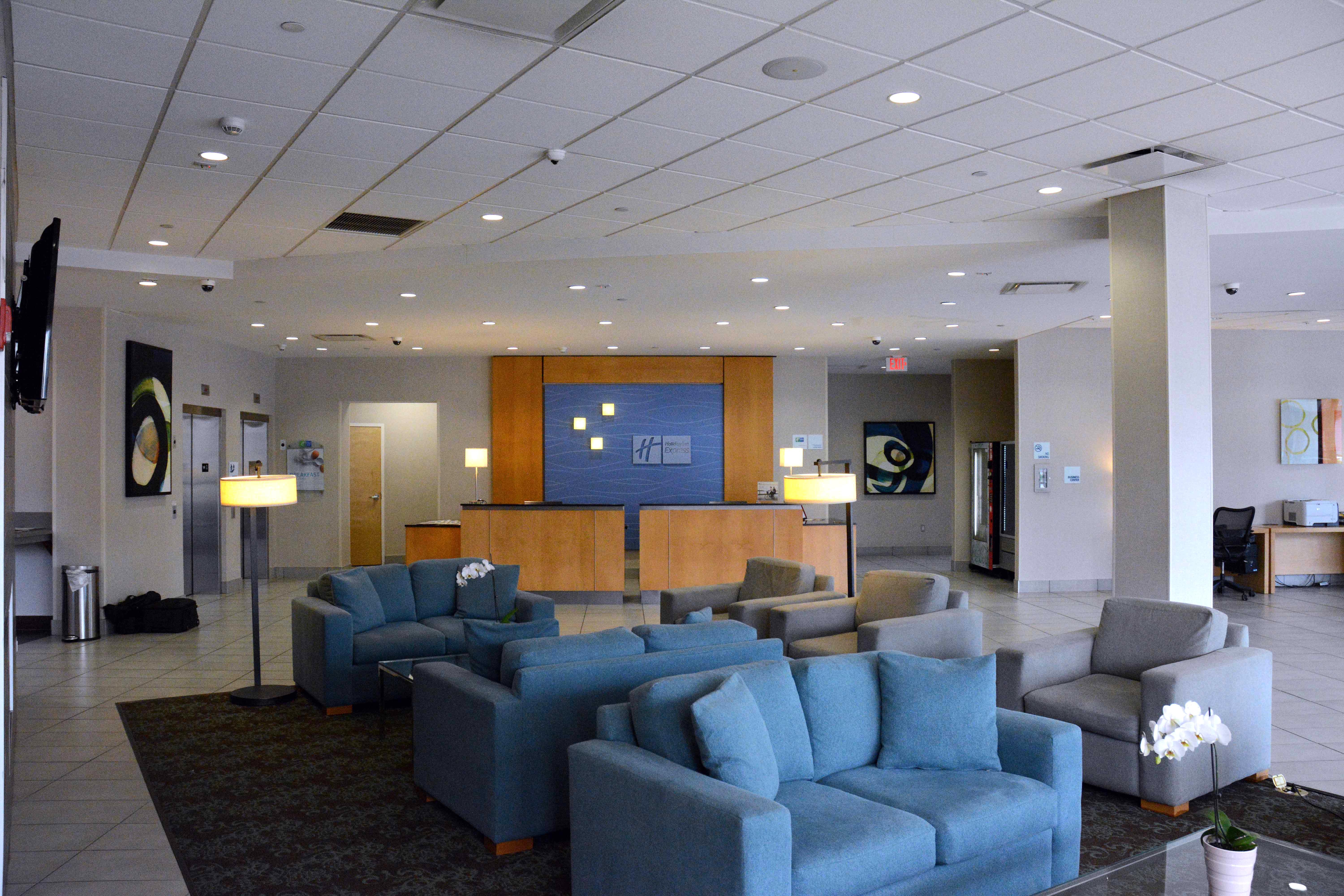 Holiday Inn Express Stamford, An Ihg Hotel エクステリア 写真