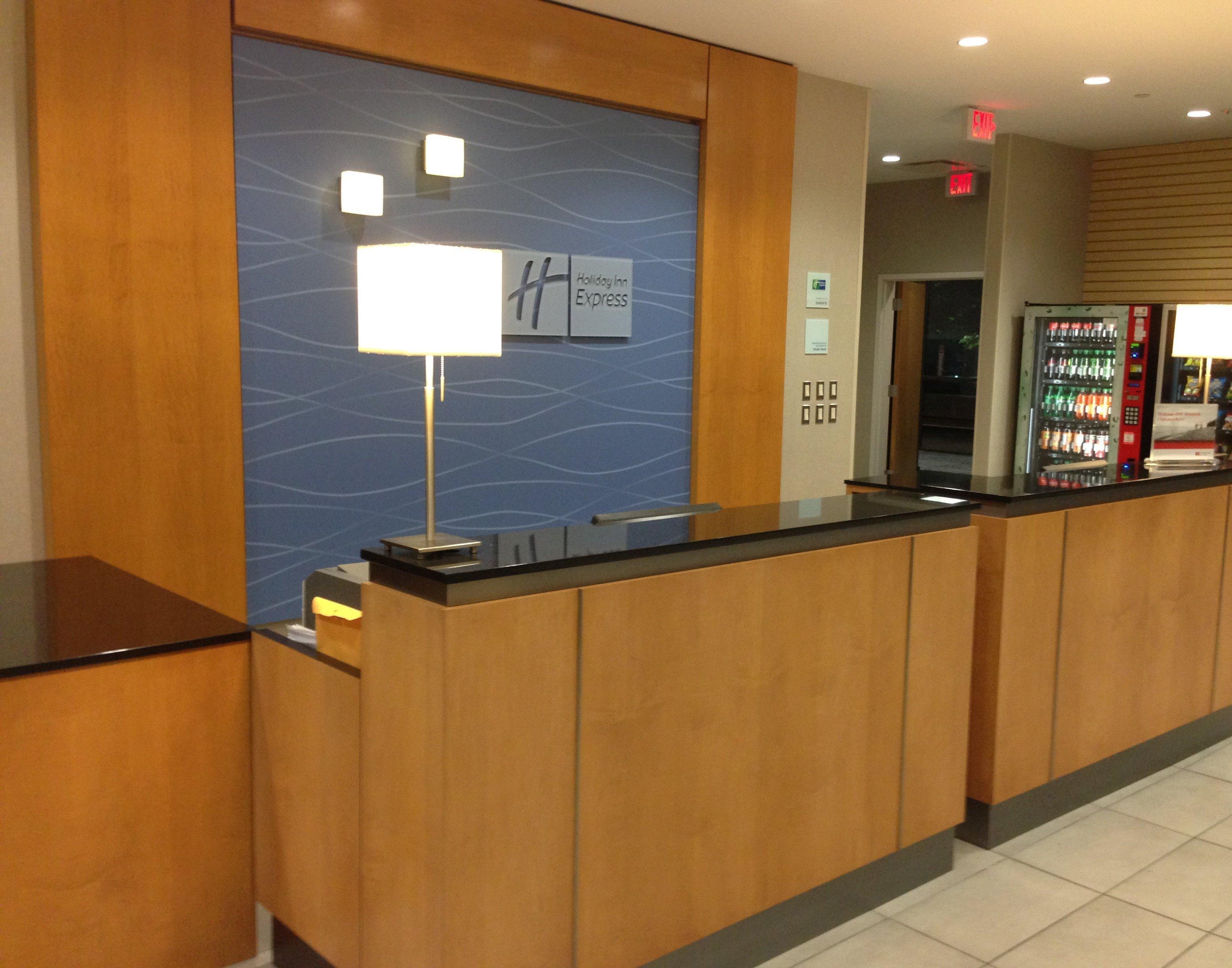 Holiday Inn Express Stamford, An Ihg Hotel エクステリア 写真