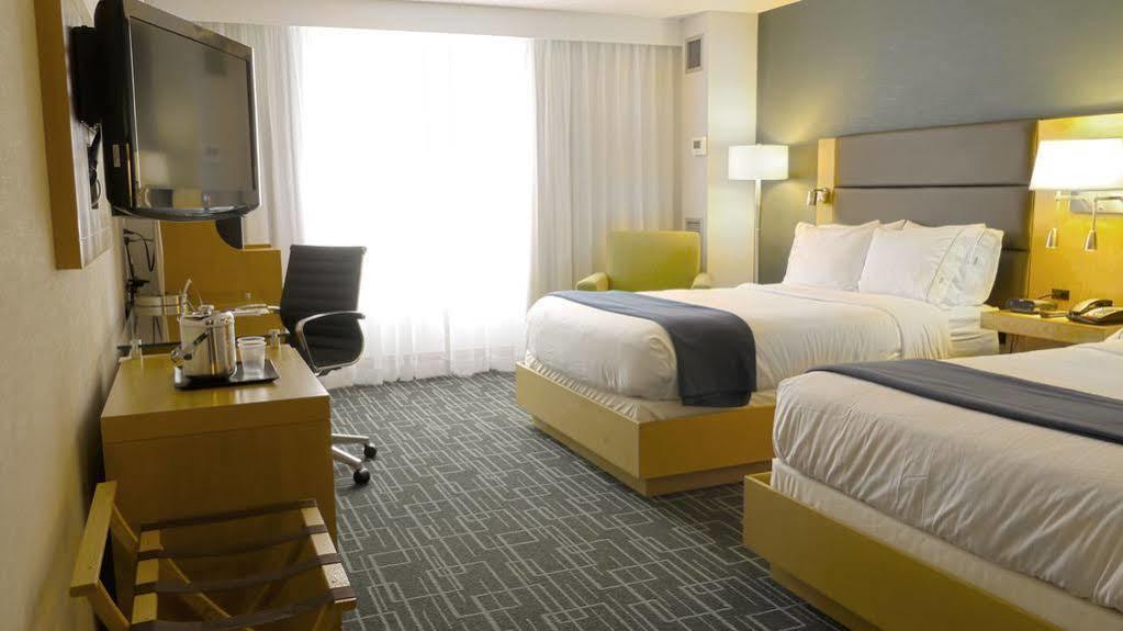 Holiday Inn Express Stamford, An Ihg Hotel エクステリア 写真